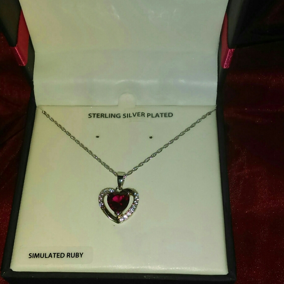 NWTS RUBY HEART NECKLACE - Picture 3 of 6